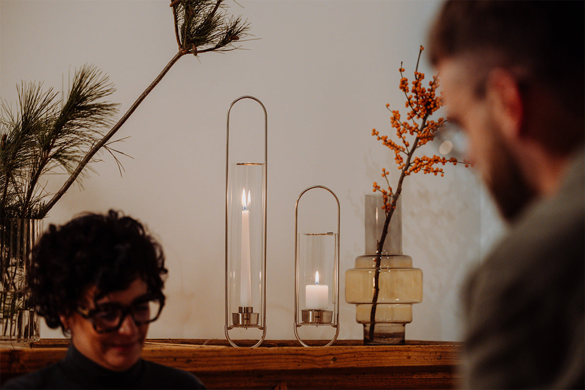 höfats OVAL CANDLE 55 Kerzenhalter silber – Stimmungsbild