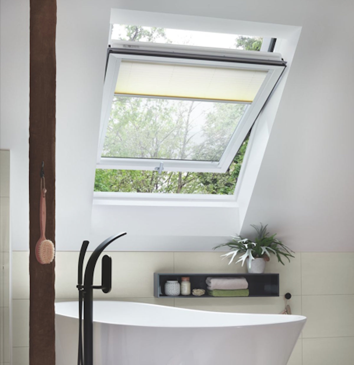 Roto Designo R6 Schwingfenster Kunststoff Weiß